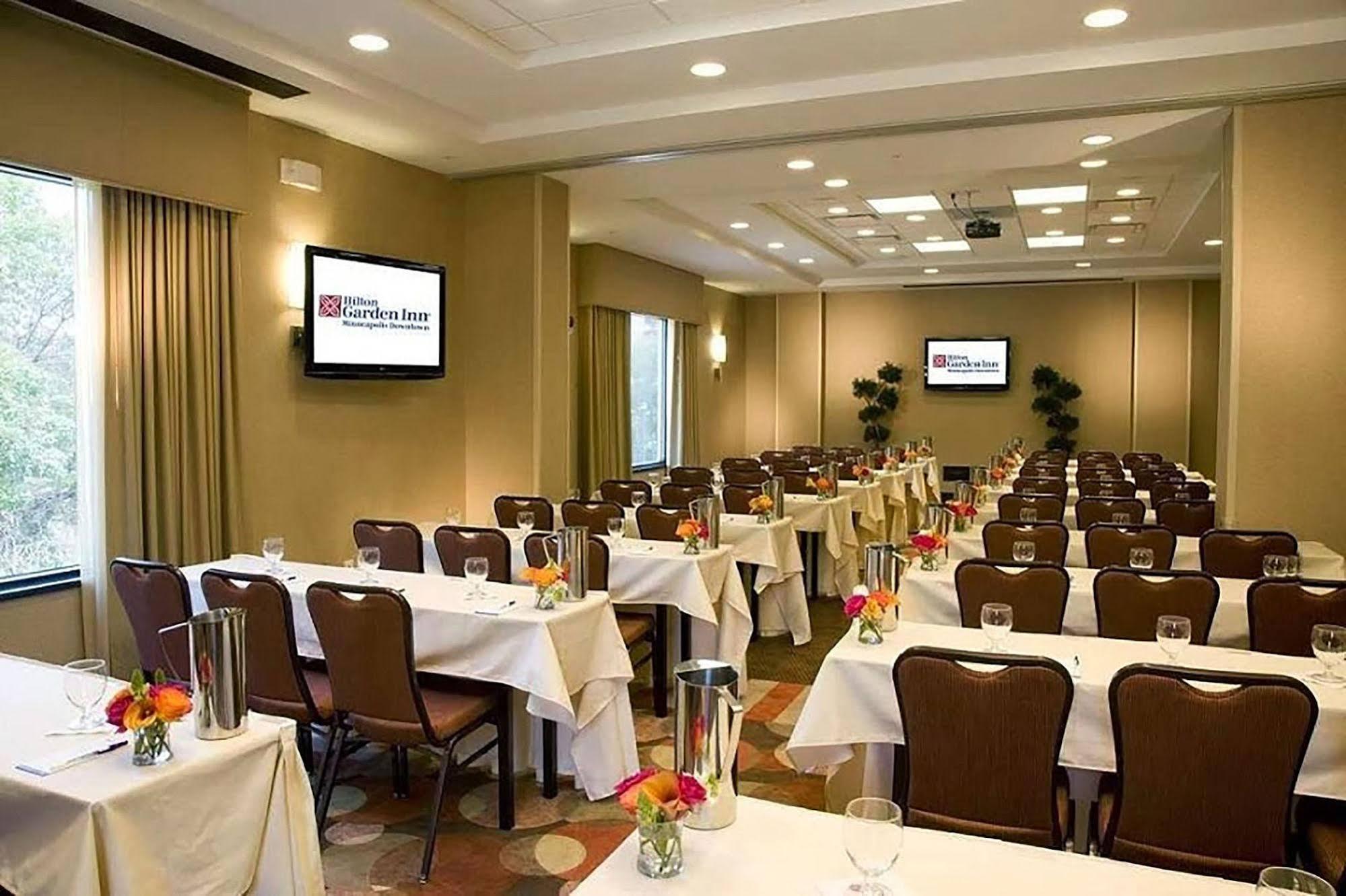 Hilton Garden Inn Minneapolis Downtown Екстер'єр фото
