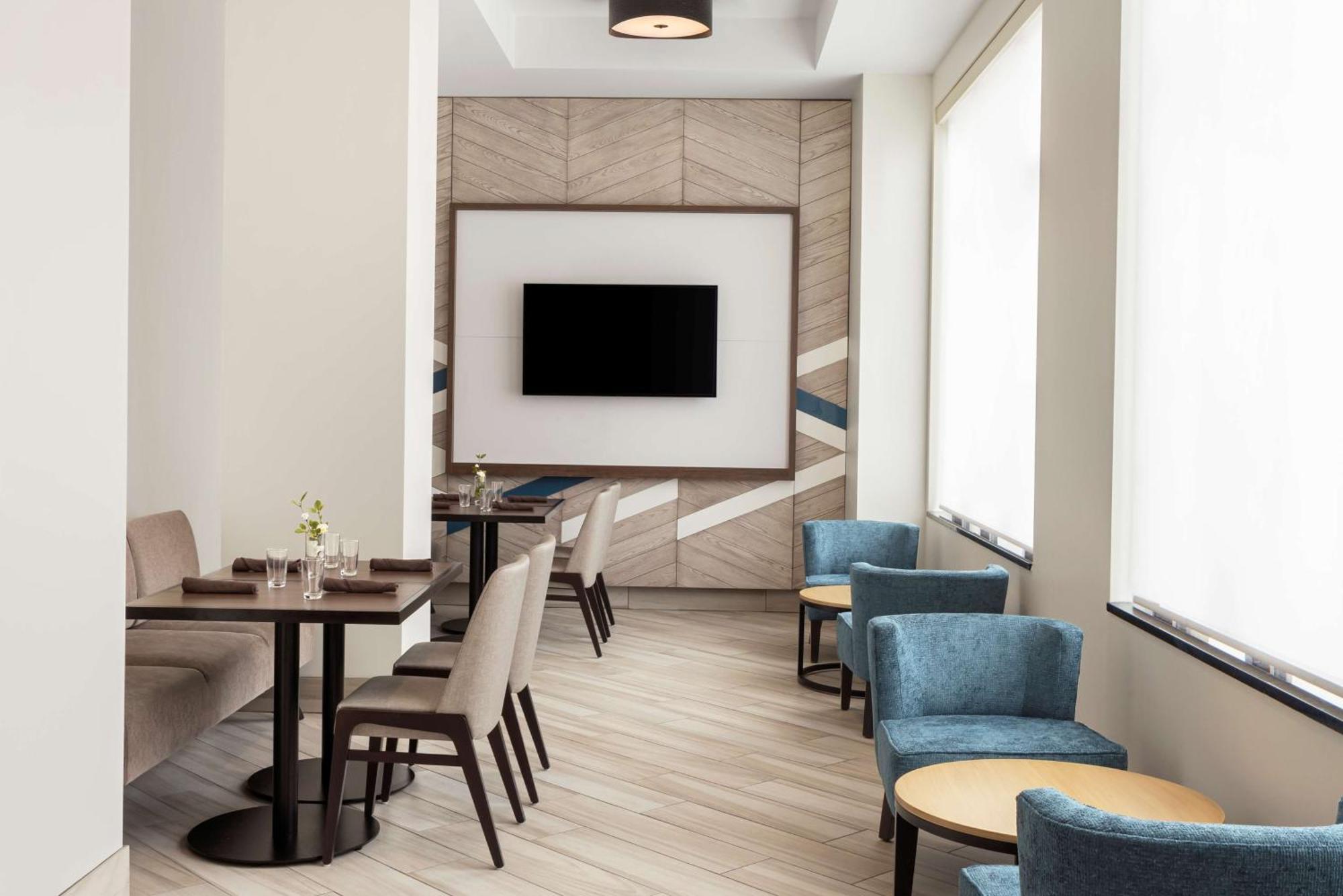 Hilton Garden Inn Minneapolis Downtown Екстер'єр фото