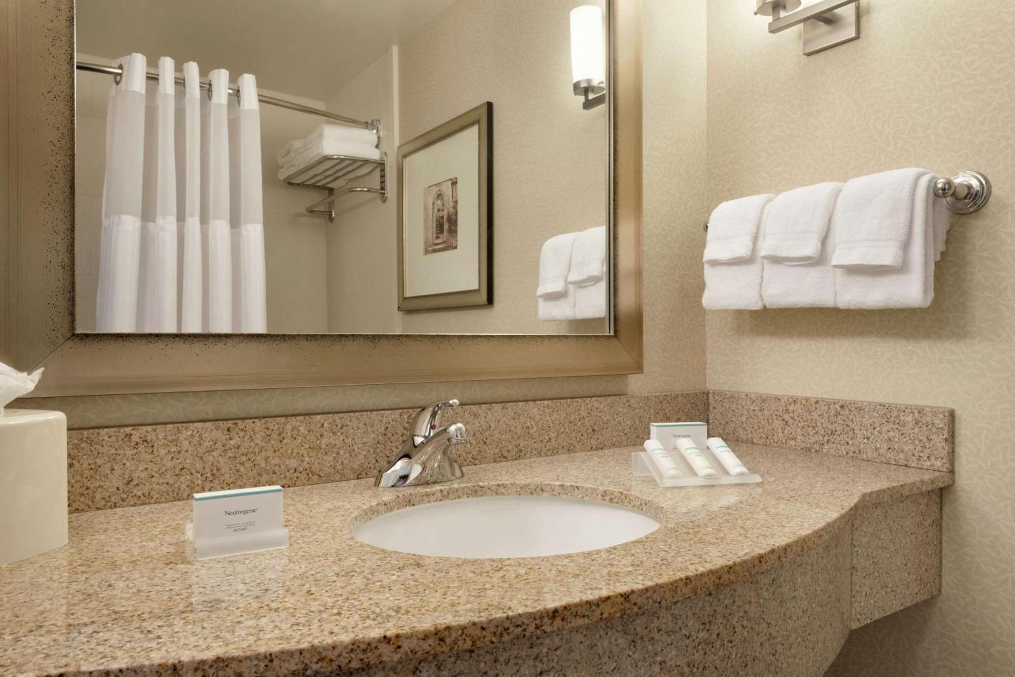 Hilton Garden Inn Minneapolis Downtown Екстер'єр фото