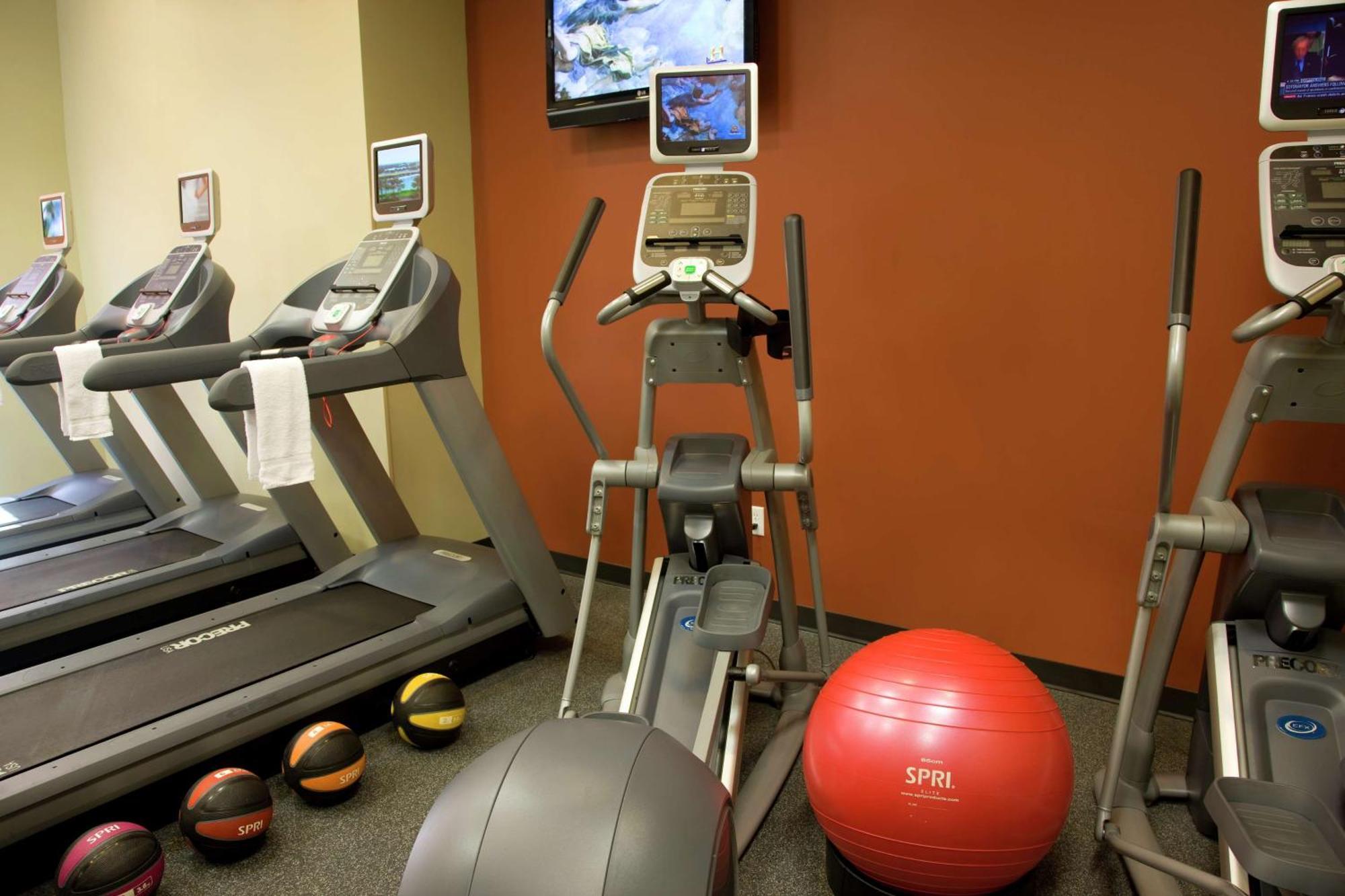Hilton Garden Inn Minneapolis Downtown Екстер'єр фото