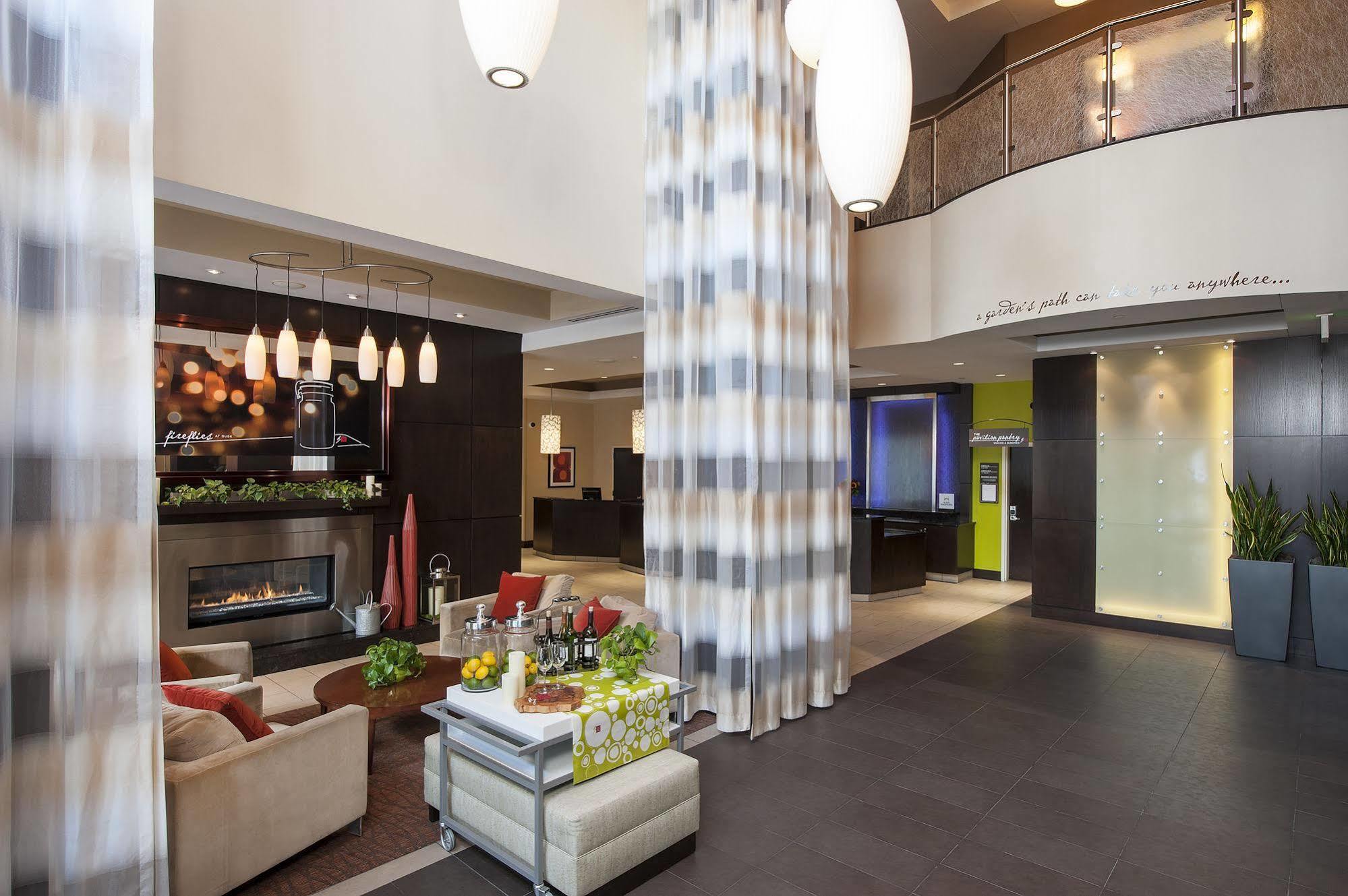 Hilton Garden Inn Minneapolis Downtown Екстер'єр фото