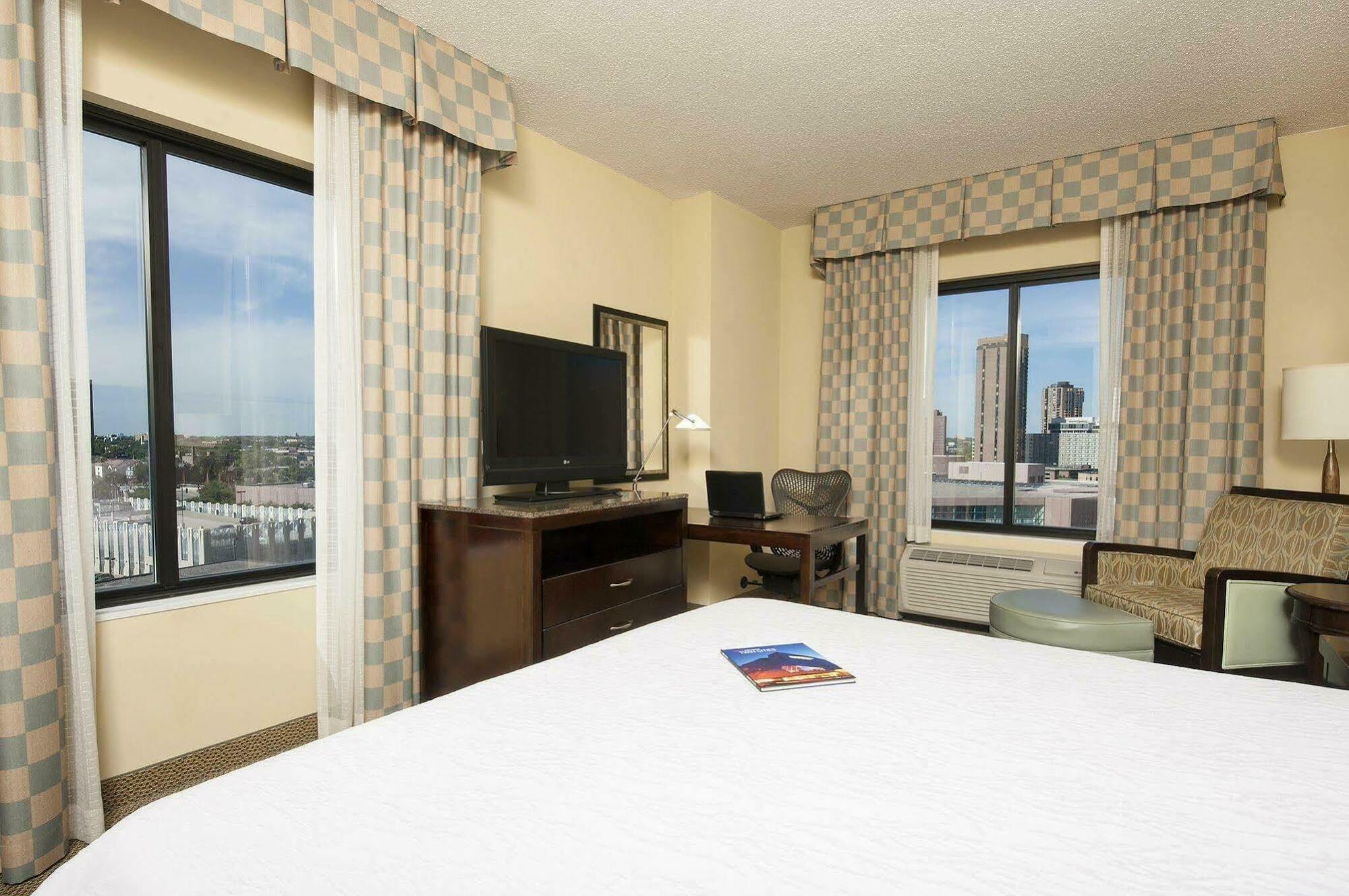 Hilton Garden Inn Minneapolis Downtown Екстер'єр фото